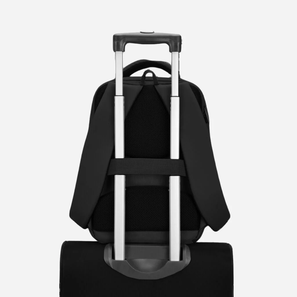 Safari Form Plus 2 32L Black Laptop Backpack with Easy Access Pockets - Image 4