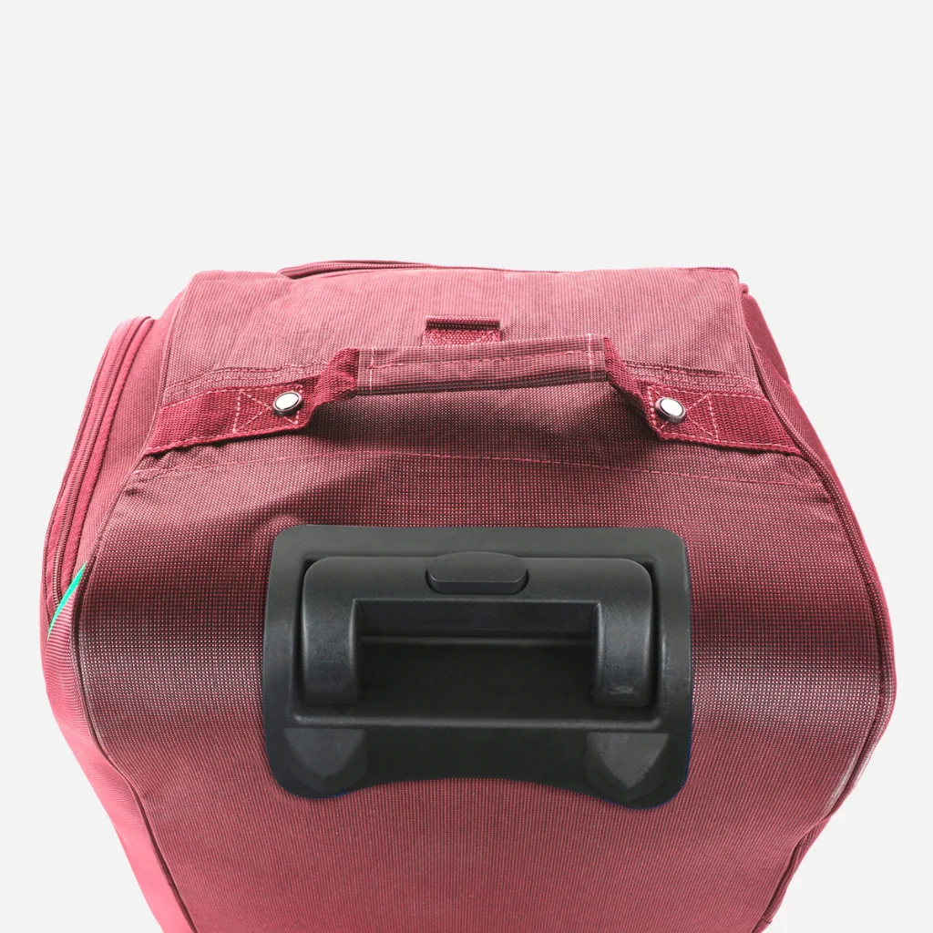 Safari Vista Superior Plus 67 Rolling Duffle With Wheels Red - Image 3